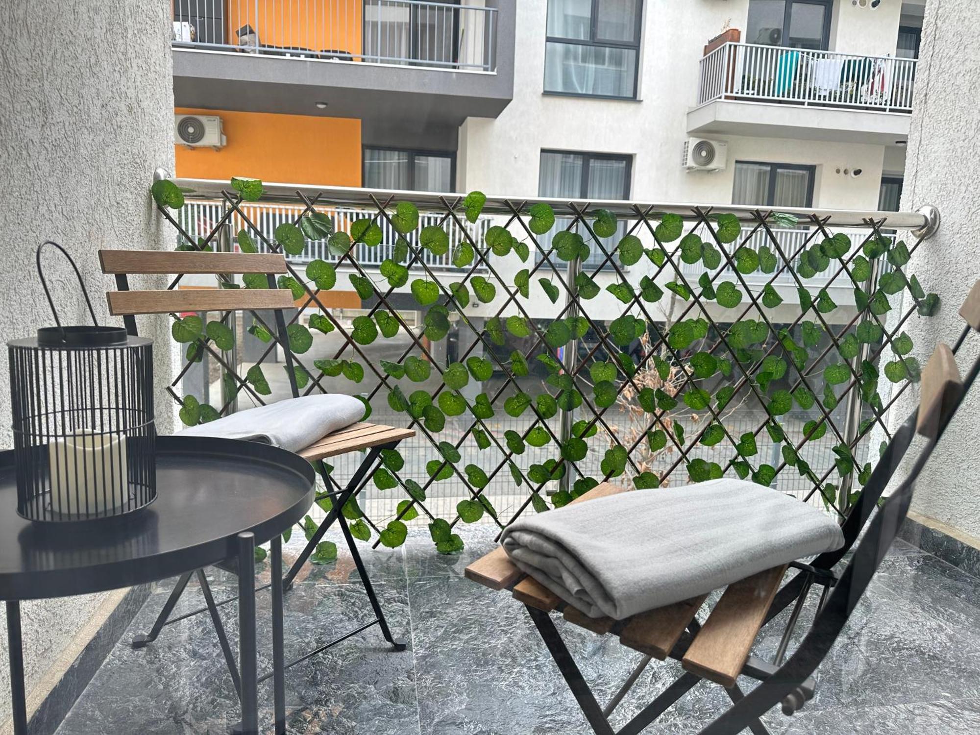 Ferienwohnung Garsoniera In Complex Rezidential Bukarest Exterior foto